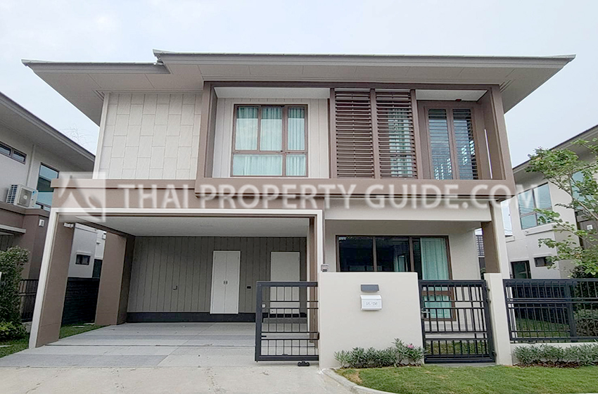 House with Shared Pool for rent in Krung Thep Kritha
