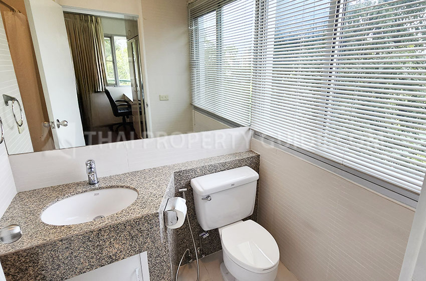 Apartment in Chaengwattana (near Nichada Thani) 