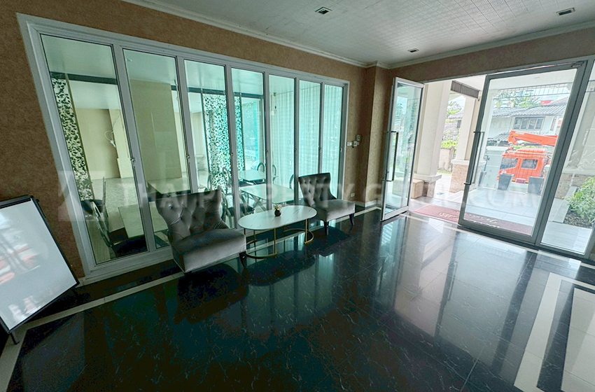 Apartment in Bangnatrad 