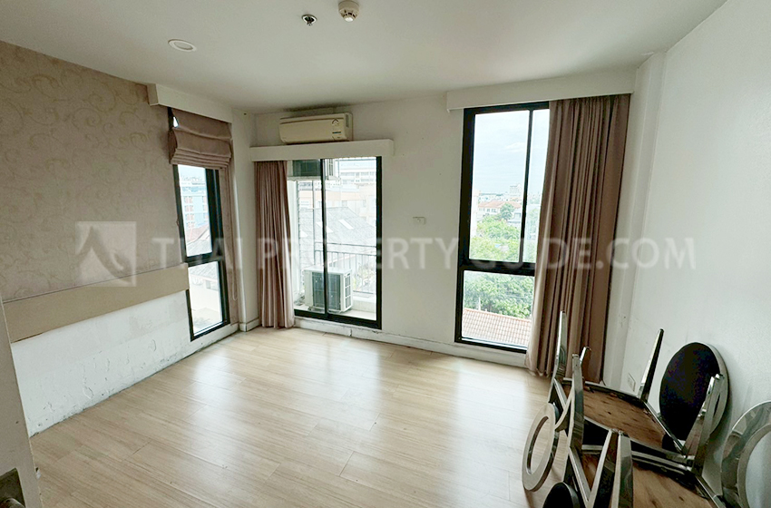 Apartment in Bangnatrad 