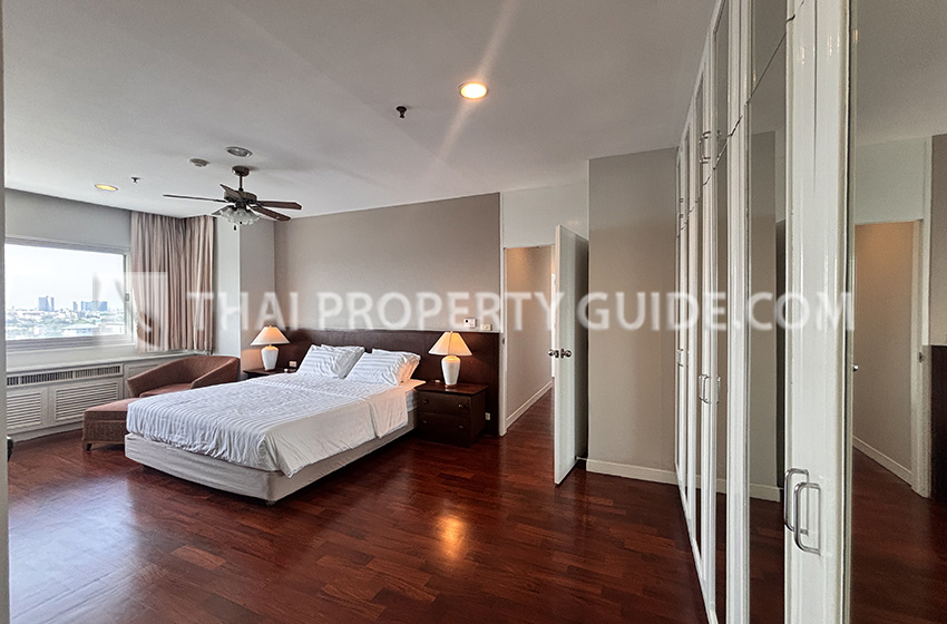 Apartment in Chaengwattana (near Nichada Thani) 