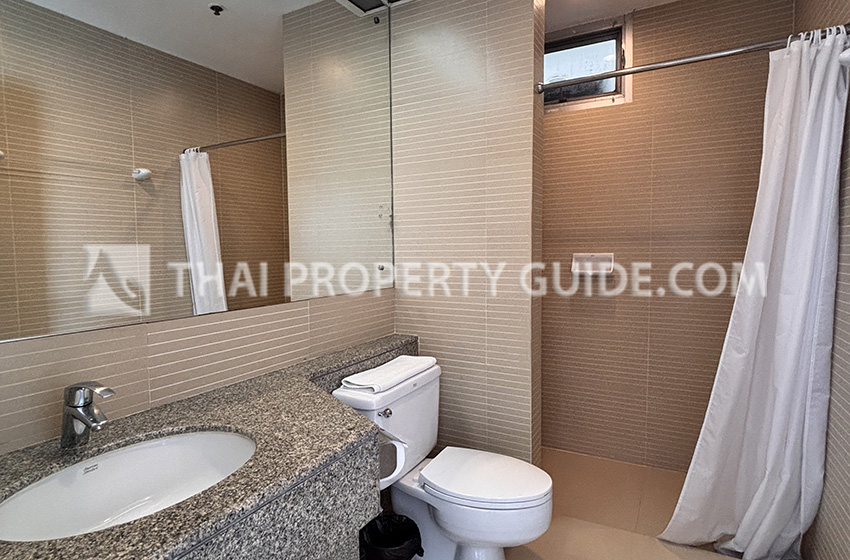 Apartment in Chaengwattana (near Nichada Thani) 