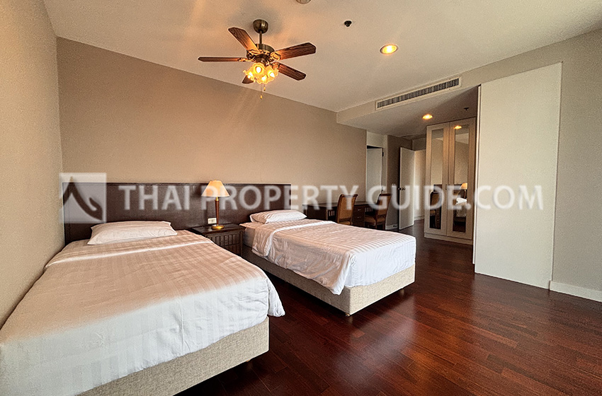 Apartment in Chaengwattana (near Nichada Thani) 