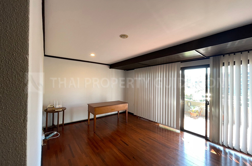 Apartment in Phaholyothin 