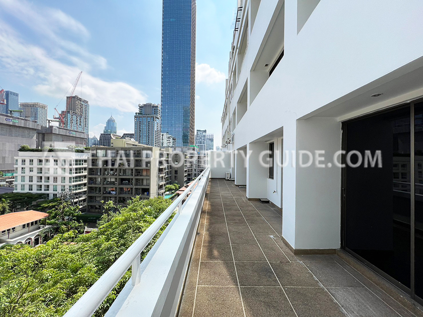 Apartment in Ploenchit 