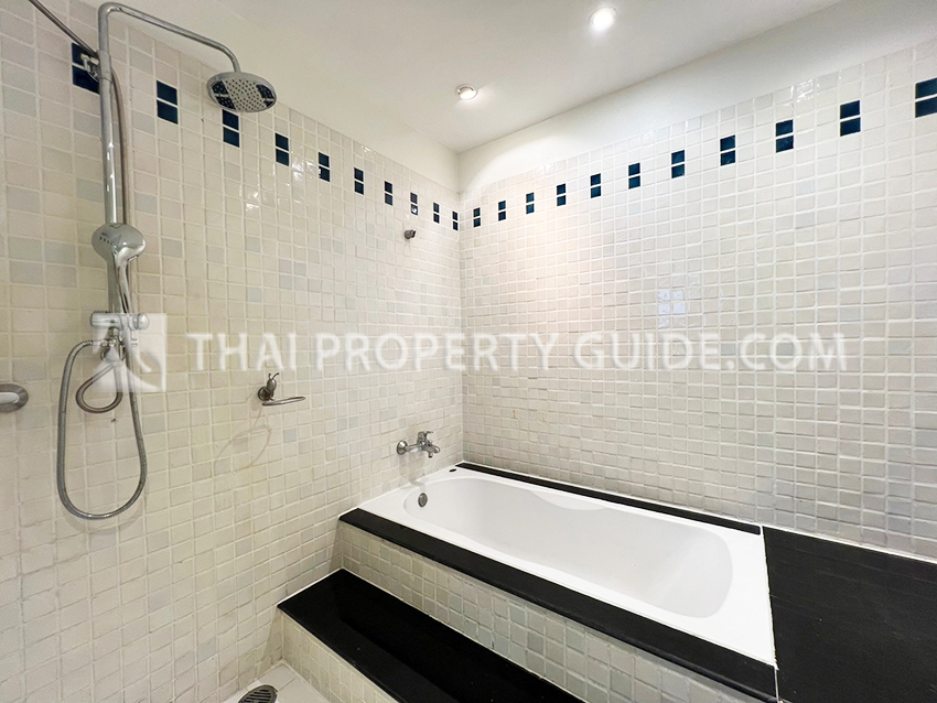 Apartment in Ploenchit 