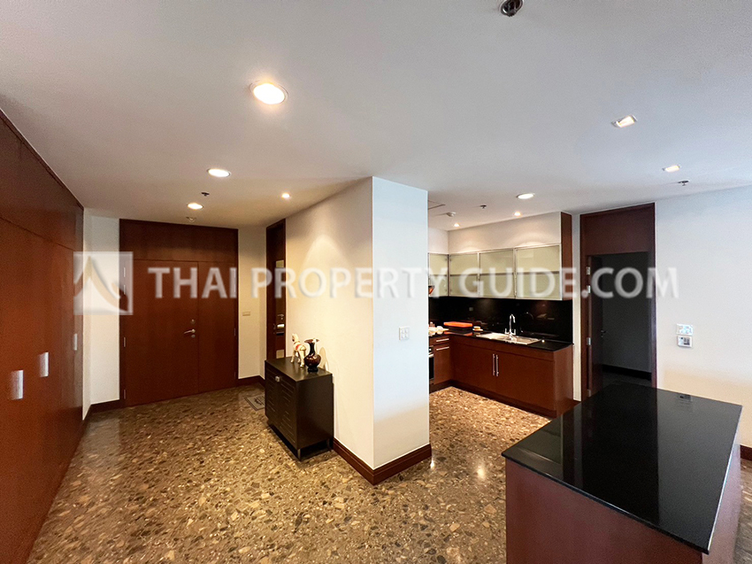 Apartment in Ploenchit 