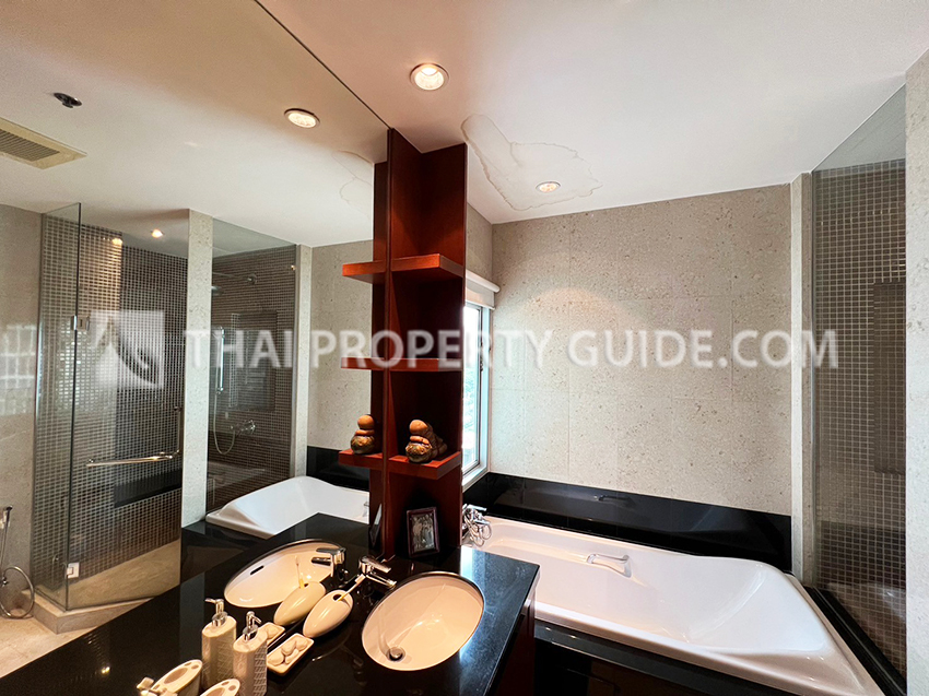 Apartment in Ploenchit 