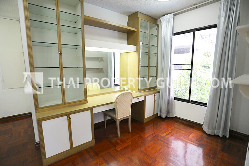 Apartment in Ploenchit 