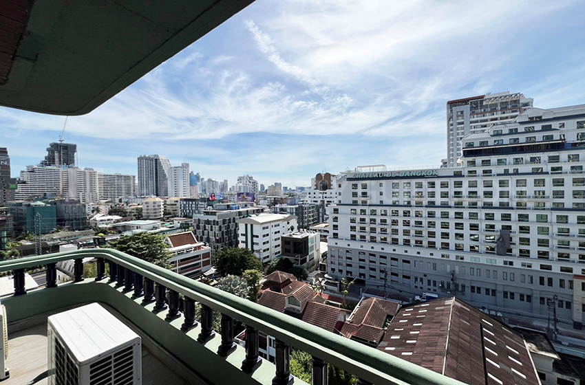 Apartment in Ploenchit 