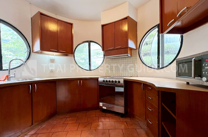 Apartment in Ploenchit 