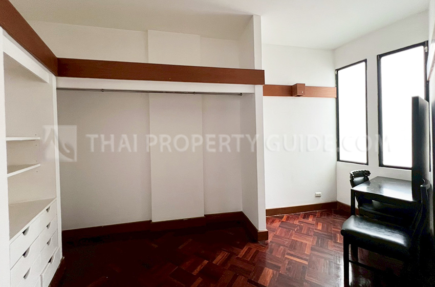 Apartment in Ploenchit 