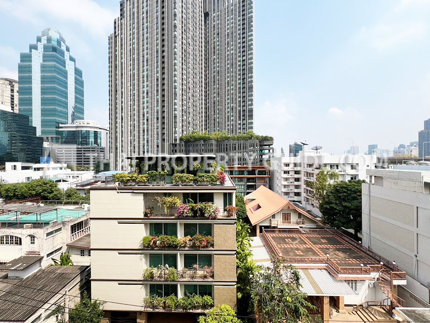 Apartment in Ploenchit 