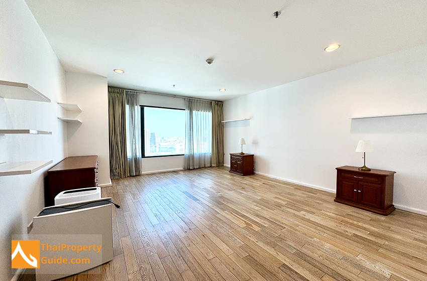 Apartment in Ploenchit 