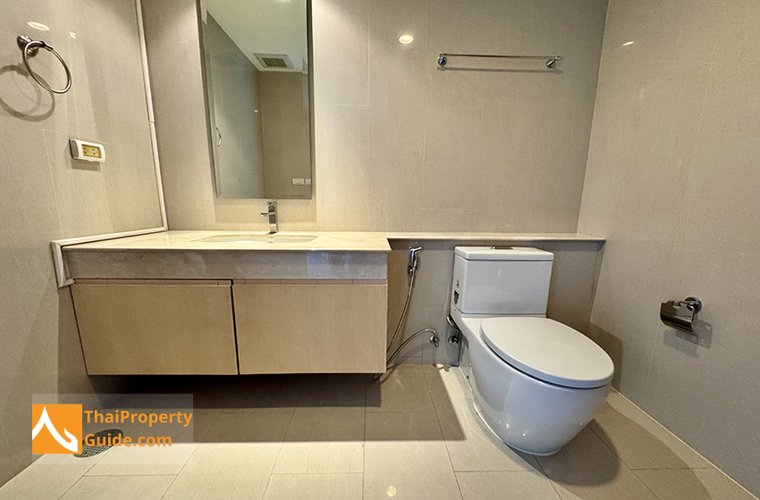 Apartment in Ploenchit 