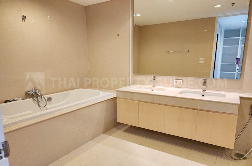 Apartment in Ploenchit 