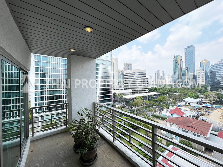 Apartment in Ploenchit 