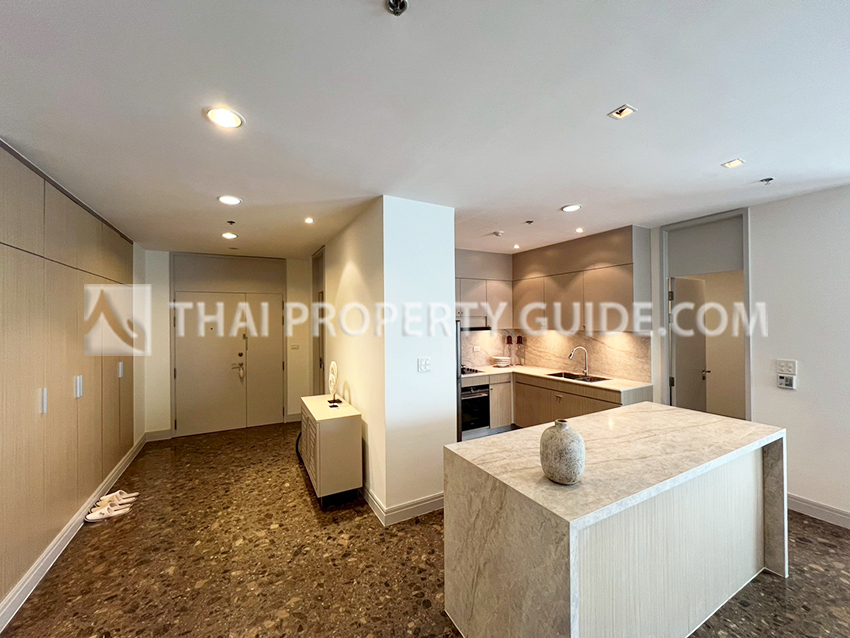 Apartment in Ploenchit 