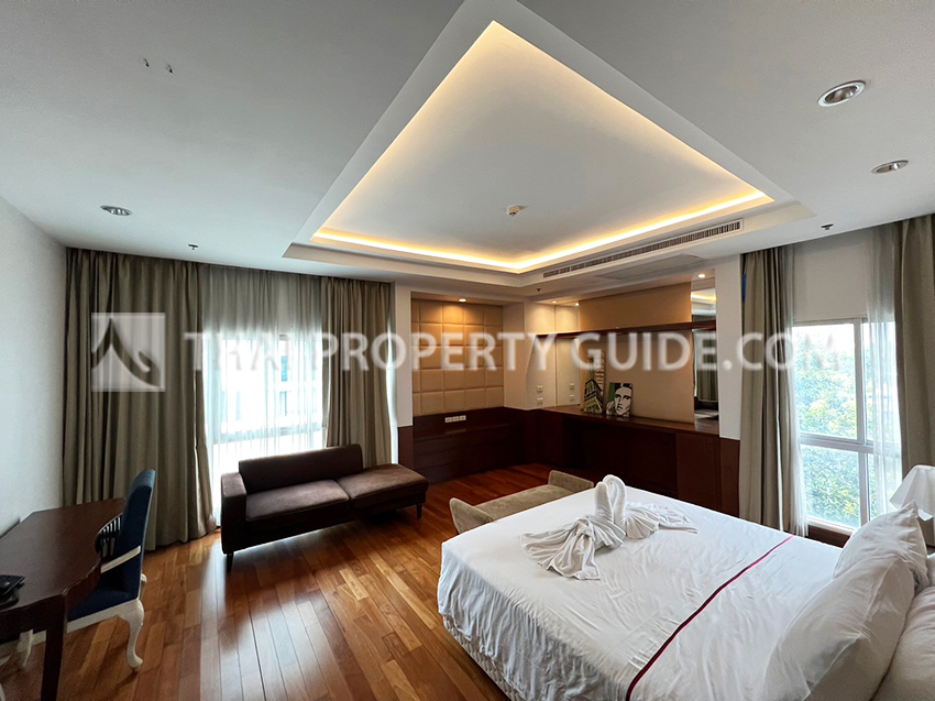 Apartment in Ploenchit 