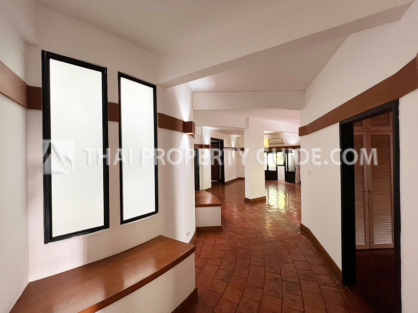 Apartment in Ploenchit 