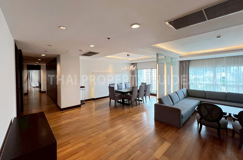 Apartment in Ploenchit 