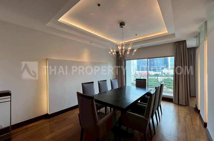 Apartment in Ploenchit 