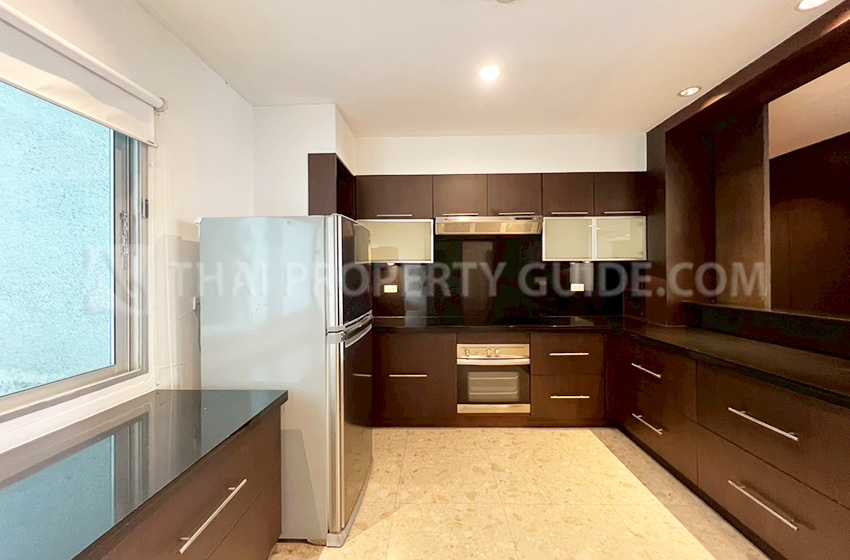Apartment in Ploenchit 