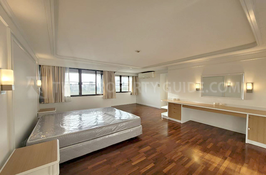 Apartment in Ploenchit 