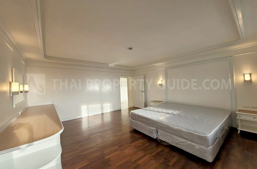 Apartment in Ploenchit 