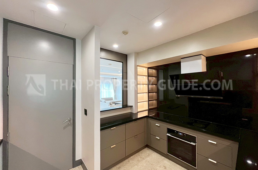 Apartment in Ploenchit 