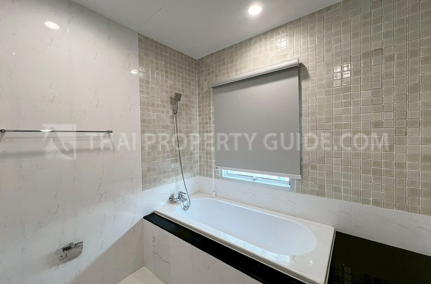 Apartment in Ploenchit 