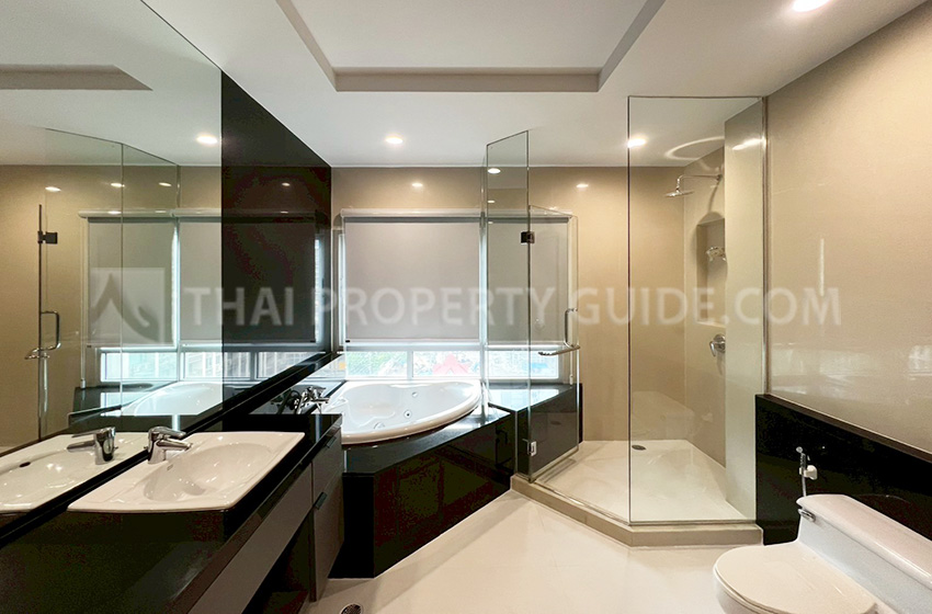 Apartment in Ploenchit 