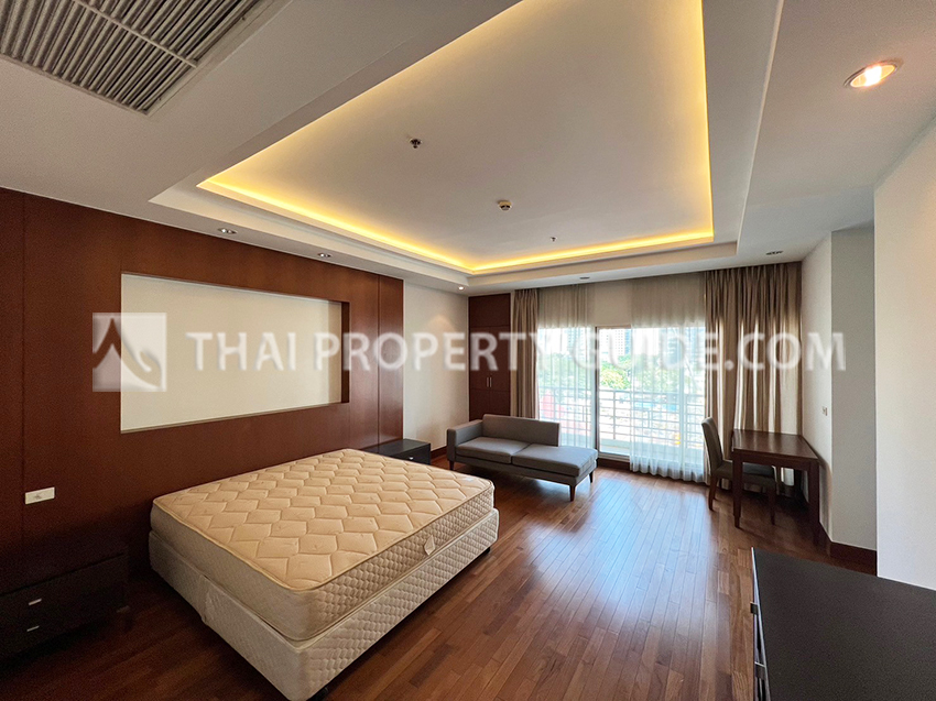 Apartment in Ploenchit 