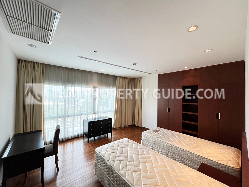 Apartment in Ploenchit 