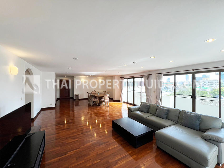 Apartment for rent in Ploenchit