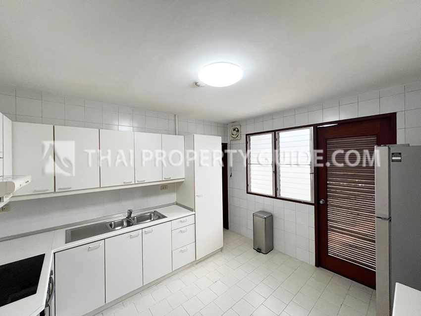 Apartment in Ploenchit 