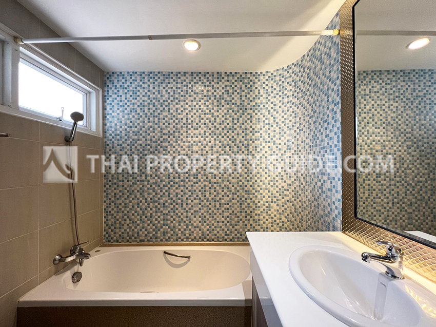 Apartment in Ploenchit 