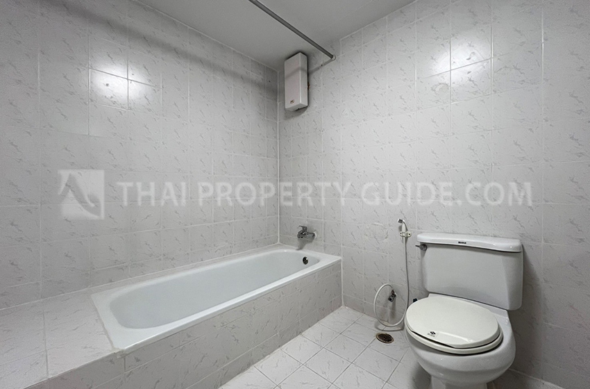 Apartment in Ploenchit 