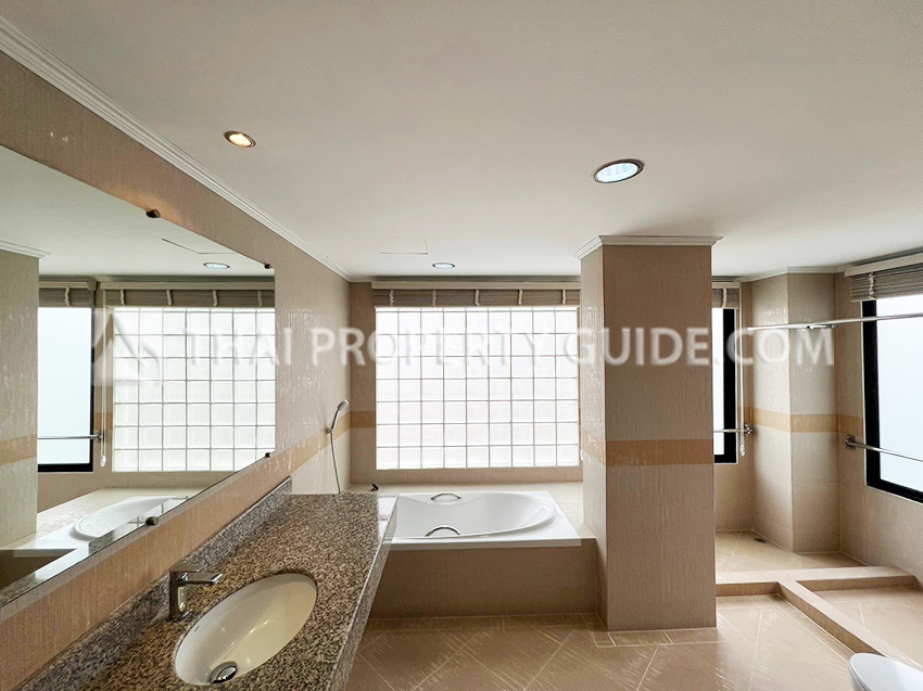 Apartment in Sathorn 