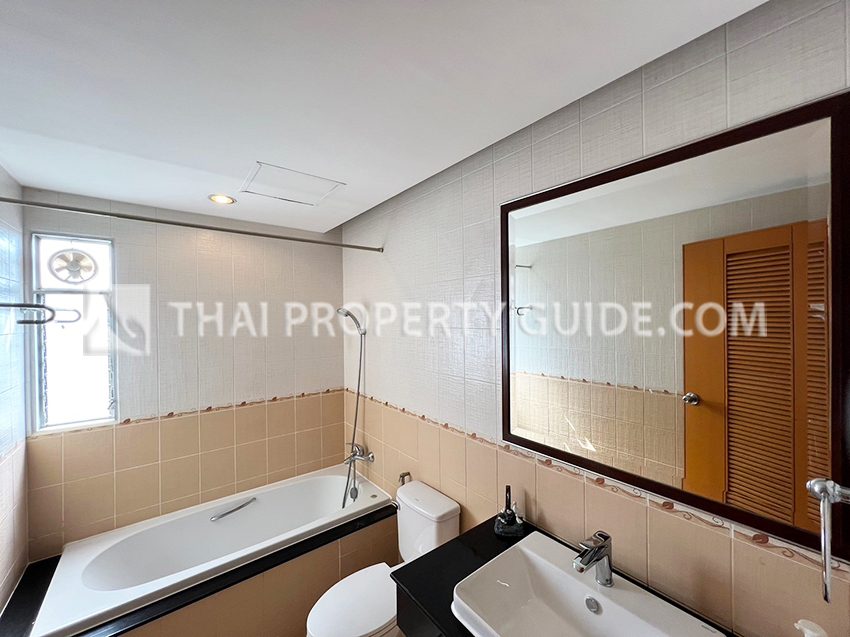 Apartment in Sathorn 