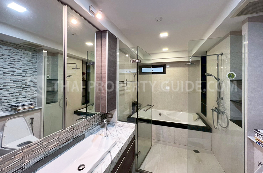 Apartment in Sathorn 