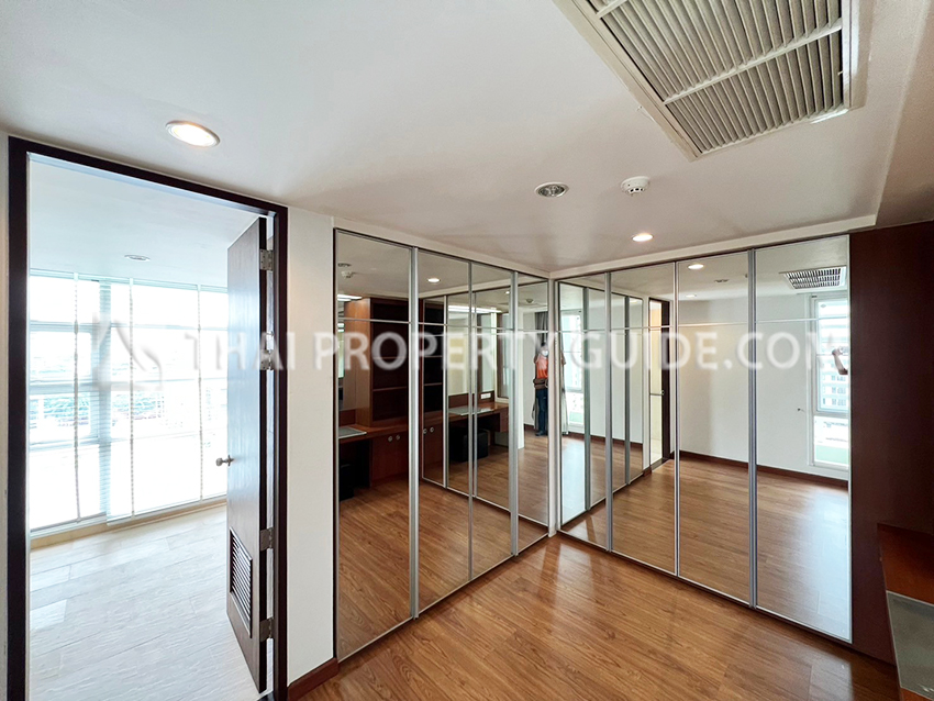 Apartment in Sukhumvit 