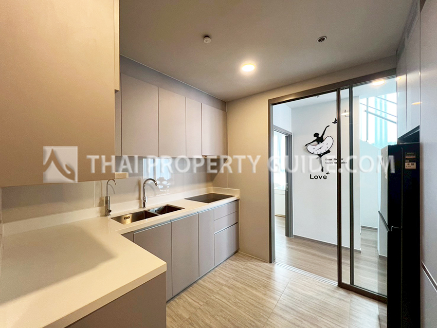 Condominium in Bangnatrad 