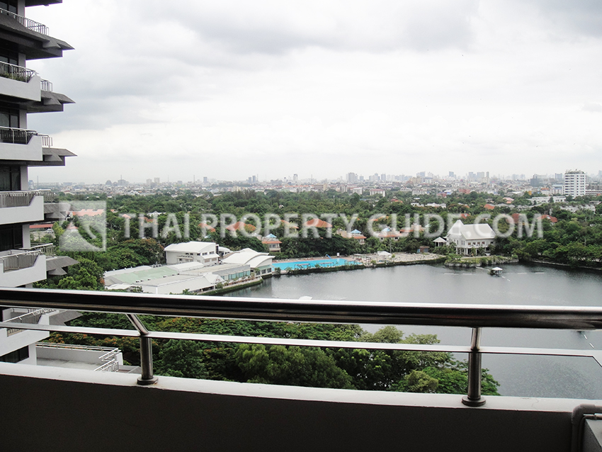 Condominium in Nichada Thani 