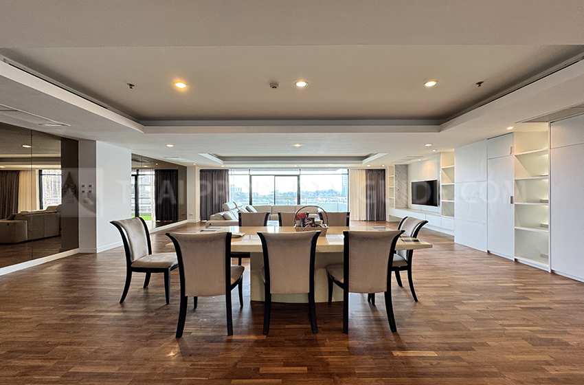Condominium in Nichada Thani 