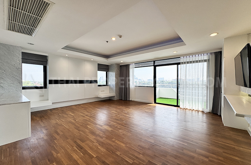 Condominium in Nichada Thani 