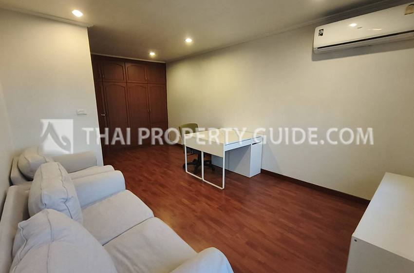 Condominium in Nichada Thani 