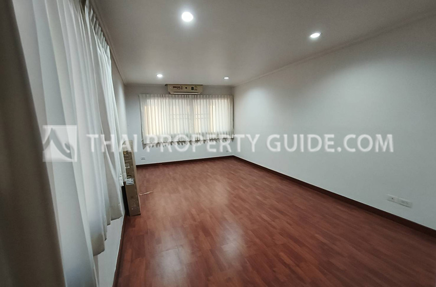 Condominium in Nichada Thani 