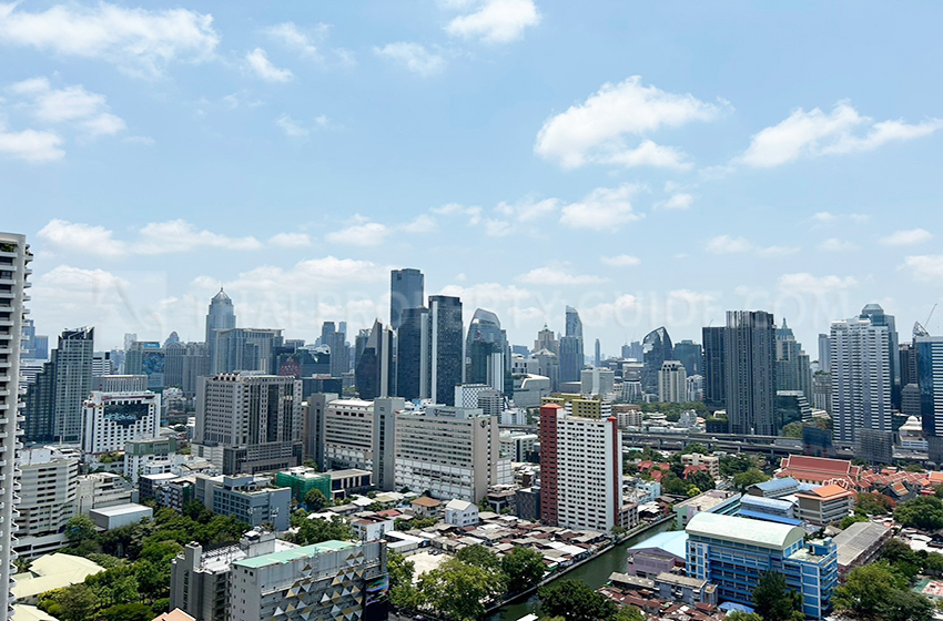 Condominium in New Petchburi 