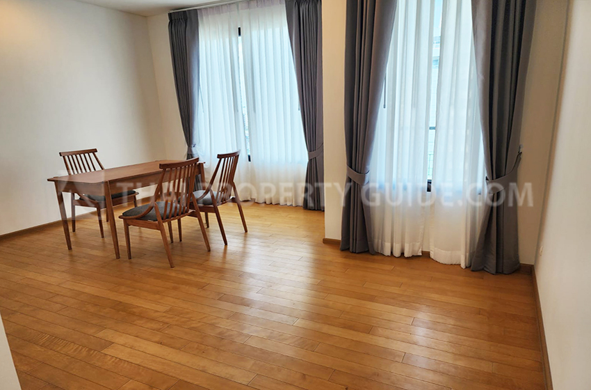 Condominium in New Petchburi 